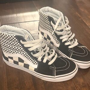 Vans Black and White Skateboarding Shoes